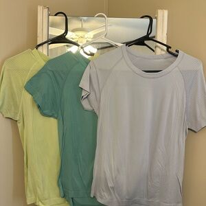 Old Navy Fitted Active Short Sleeve Tops Set of 3